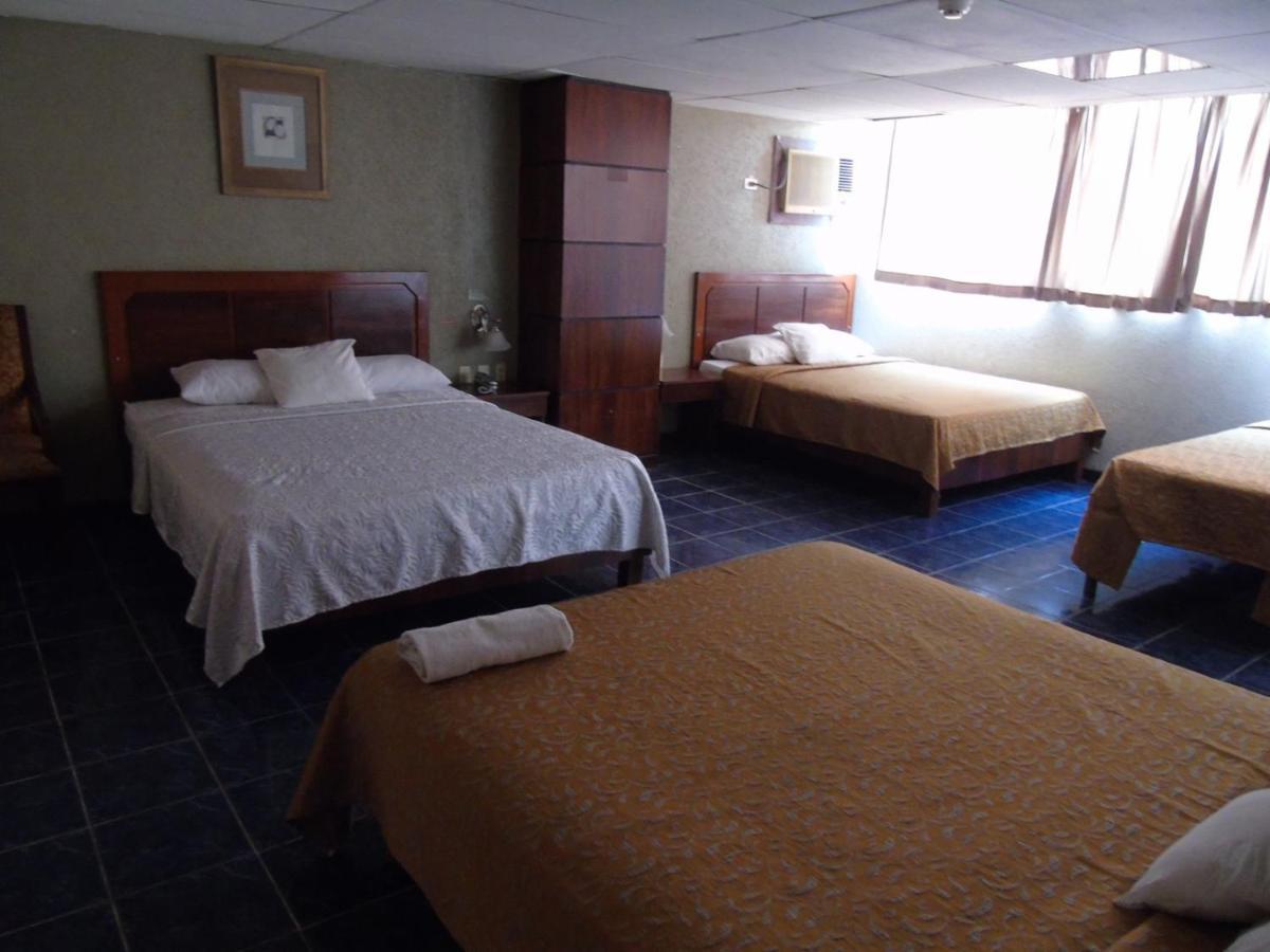 Hotel Malecon Inn Γκουαγιακίλ Εξωτερικό φωτογραφία