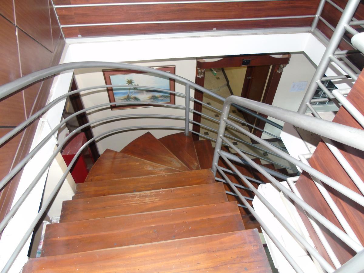 Hotel Malecon Inn Γκουαγιακίλ Εξωτερικό φωτογραφία