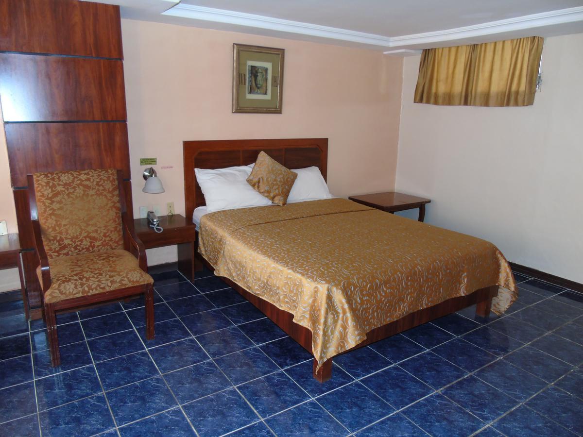Hotel Malecon Inn Γκουαγιακίλ Εξωτερικό φωτογραφία