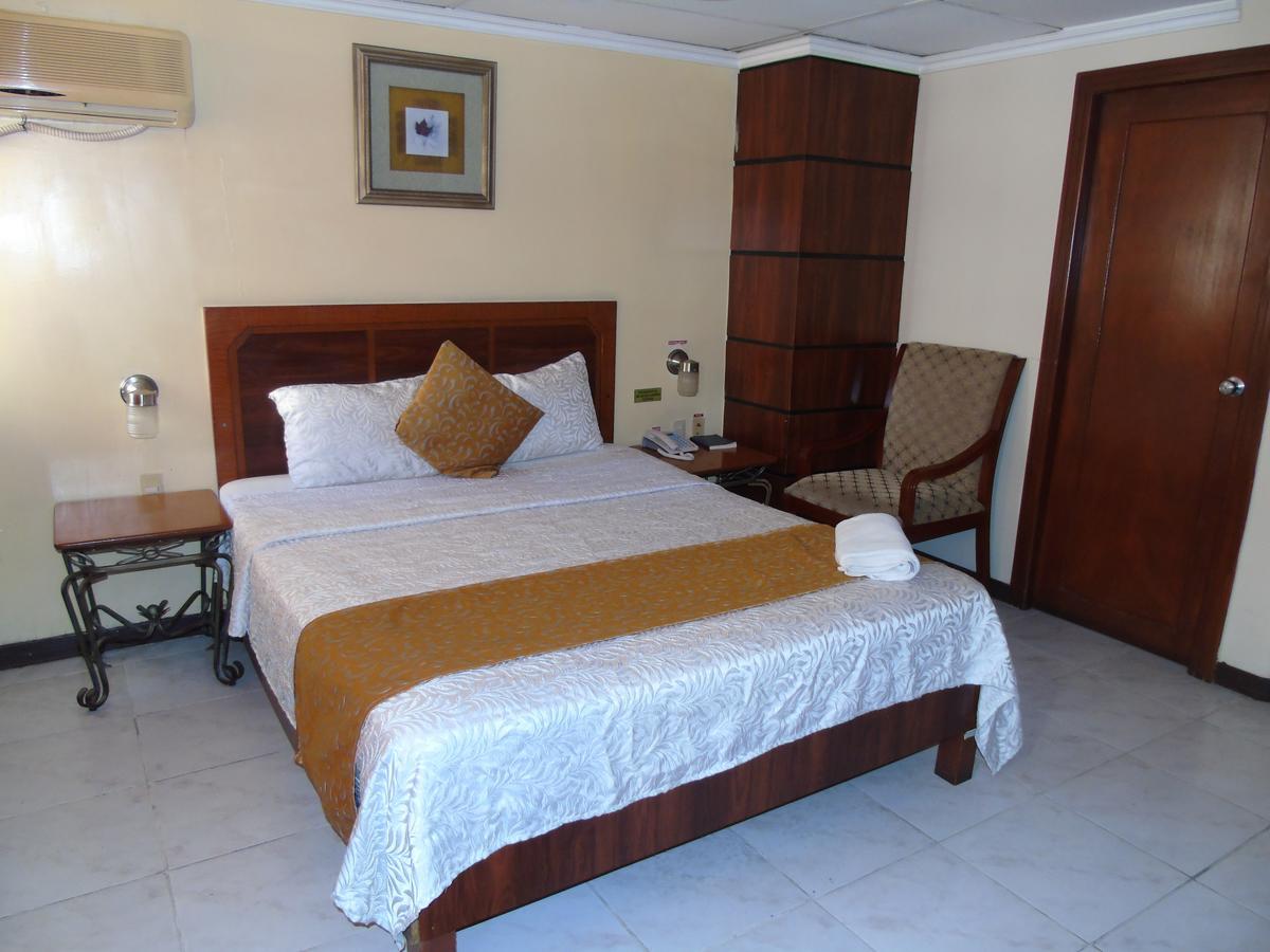 Hotel Malecon Inn Γκουαγιακίλ Εξωτερικό φωτογραφία