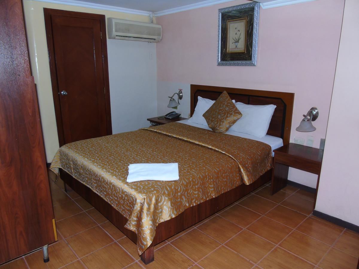 Hotel Malecon Inn Γκουαγιακίλ Εξωτερικό φωτογραφία